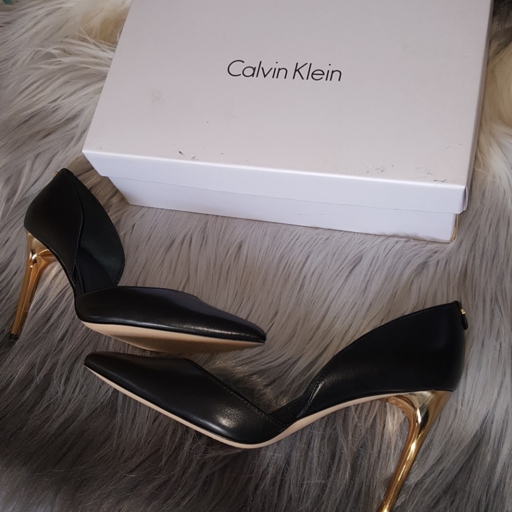 Calvin Klein black pumps